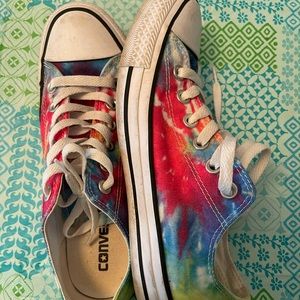 Tie dye converse ❤️💙💛💚🧡💜